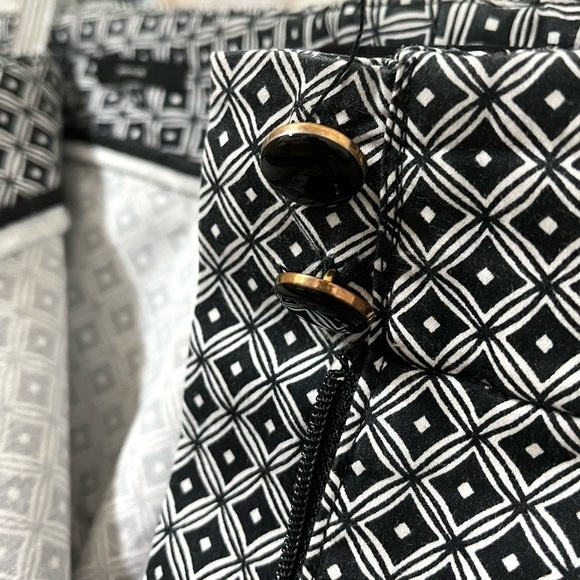 TALBOTS Black White Geometric Print Tapered Hem Cropped Heritage Pants Size 14 - Picture 6 of 10